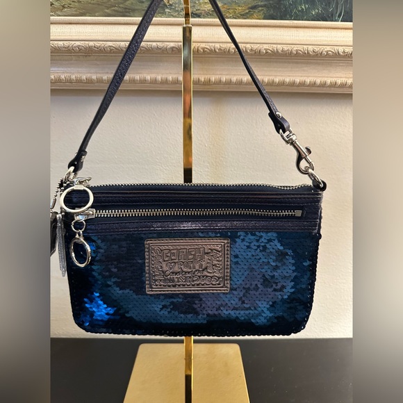 Coach XL Poppy Sequin Wristlet Sapphire Blue Bag Rare - Picture 3 of 7